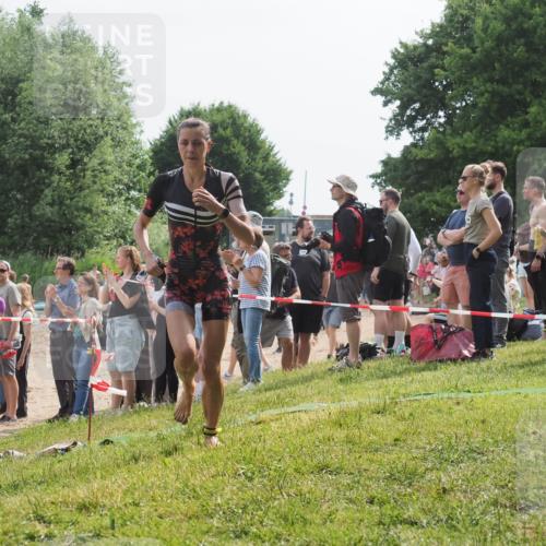 15.06.2025 - 27. Vierlanden-Triathlon KatJ http://msf.ph/oto/8011866 15.06.2025 10:13:51 Schwimmen 490, 513, 540, 545, 585, 622 meine-sportfotos.de