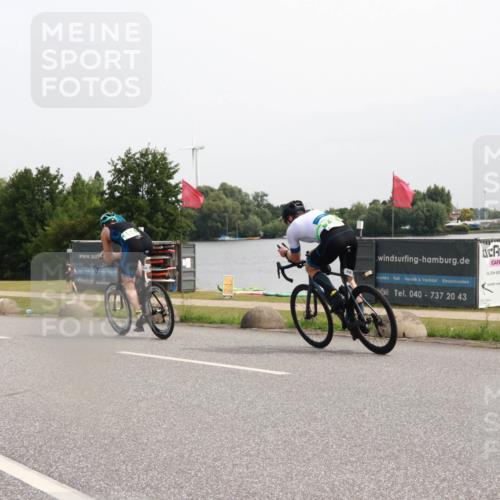 15.06.2025 - 27. Vierlanden-Triathlon H.Heesch http://msf.ph/oto/8011867 15.06.2025 11:04:59 Radfahren 654 meine-sportfotos.de