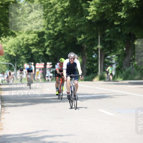 15.06.2025 - 7 Türme Triathlon Yannick Fuchs http://msf.ph/oto/8011870 15.06.2025 12:46:21 Radfahren 412, 477 meine-sportfotos.de