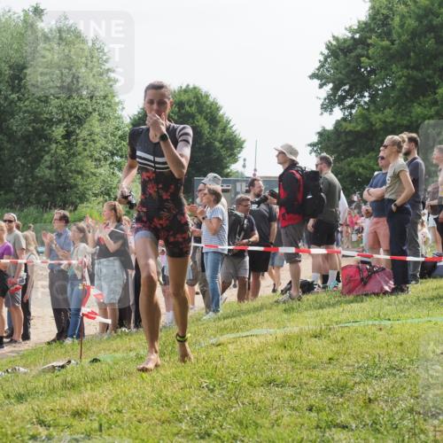 15.06.2025 - 27. Vierlanden-Triathlon KatJ http://msf.ph/oto/8011875 15.06.2025 10:13:51 Schwimmen 490, 513, 540, 545, 585, 622 meine-sportfotos.de
