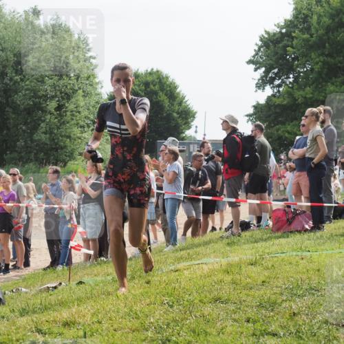 15.06.2025 - 27. Vierlanden-Triathlon KatJ http://msf.ph/oto/8011877 15.06.2025 10:13:52 Schwimmen 490, 513, 540, 545, 622 meine-sportfotos.de