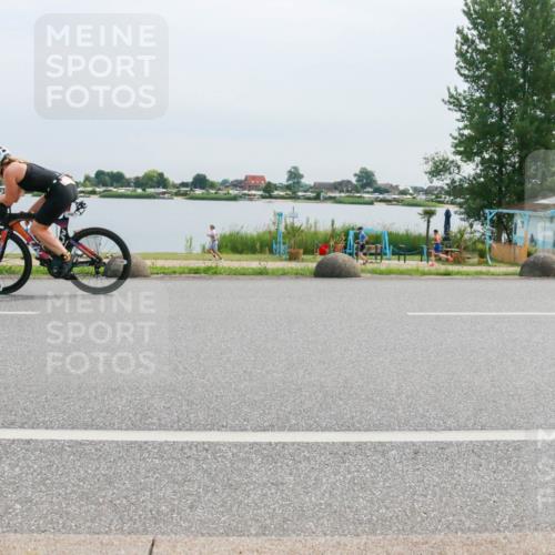 15.06.2025 - 27. Vierlanden-Triathlon H.Heesch http://msf.ph/oto/8011886 15.06.2025 11:05:10 Radfahren 231, 246, 588, 692, 733 meine-sportfotos.de