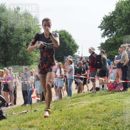 15.06.2025 - 27. Vierlanden-Triathlon KatJ http://msf.ph/oto/8011889 15.06.2025 10:13:52 Schwimmen 490, 513, 540, 545, 622 meine-sportfotos.de