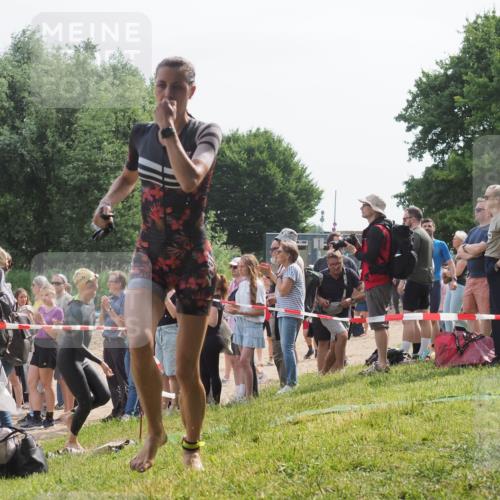 15.06.2025 - 27. Vierlanden-Triathlon KatJ http://msf.ph/oto/8011911 15.06.2025 10:13:52 Schwimmen 490, 513, 540, 545, 622 meine-sportfotos.de