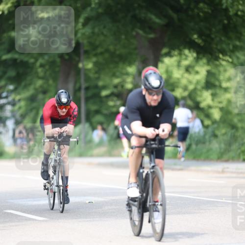 15.06.2025 - 7 Türme Triathlon Yannick Fuchs http://msf.ph/oto/8011915 15.06.2025 13:26:42 Radfahren 400, 667, 1153 meine-sportfotos.de