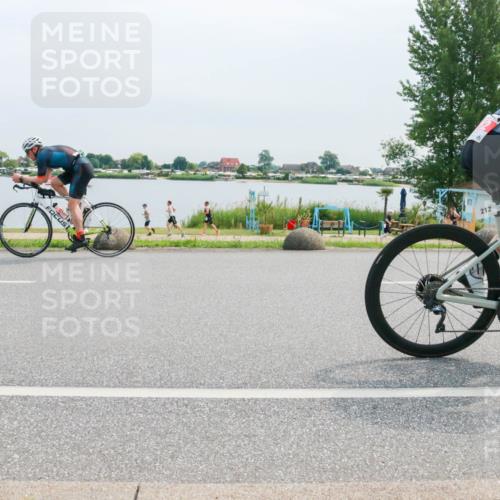 15.06.2025 - 27. Vierlanden-Triathlon H.Heesch http://msf.ph/oto/8011971 15.06.2025 11:05:20 Radfahren 212, 707 meine-sportfotos.de
