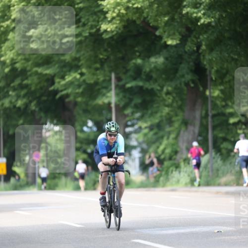 15.06.2025 - 7 Türme Triathlon Yannick Fuchs http://msf.ph/oto/8011988 15.06.2025 13:26:45 Radfahren 400, 667, 1071, 1153 meine-sportfotos.de
