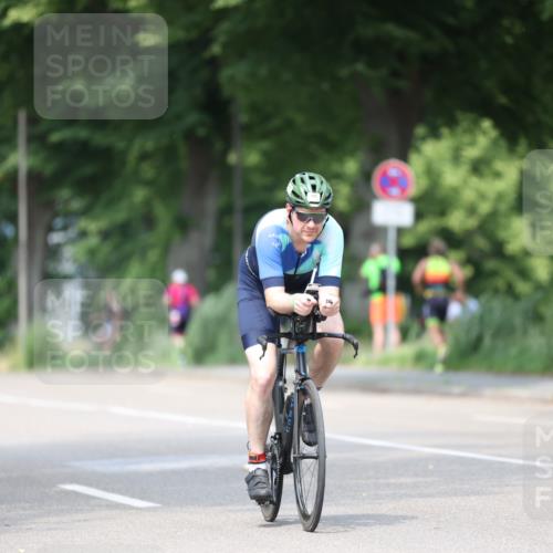 15.06.2025 - 7 Türme Triathlon Yannick Fuchs http://msf.ph/oto/8012020 15.06.2025 13:26:46 Radfahren 667, 1071, 1153 meine-sportfotos.de