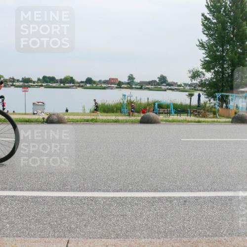 15.06.2025 - 27. Vierlanden-Triathlon H.Heesch http://msf.ph/oto/8012026 15.06.2025 11:05:35 Radfahren 99, 222, 552, 688, 718 meine-sportfotos.de