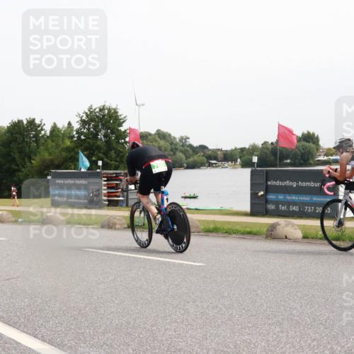 15.06.2025 - 27. Vierlanden-Triathlon H.Heesch http://msf.ph/oto/8012081 15.06.2025 11:06:13 Radfahren 206, 220, 223, 697, 760 meine-sportfotos.de
