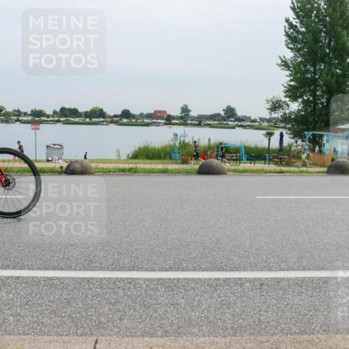 15.06.2025 - 27. Vierlanden-Triathlon H.Heesch http://msf.ph/oto/8012089 15.06.2025 11:05:40 Radfahren 82, 99, 552 meine-sportfotos.de