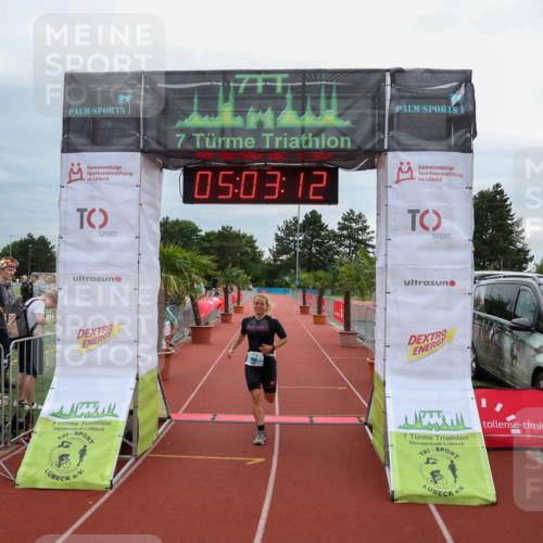 15.06.2025 - 7 Türme Triathlon Michael Strokosch http://msf.ph/oto/8012106 15.06.2025 15:03:12 Ziel 401 meine-sportfotos.de