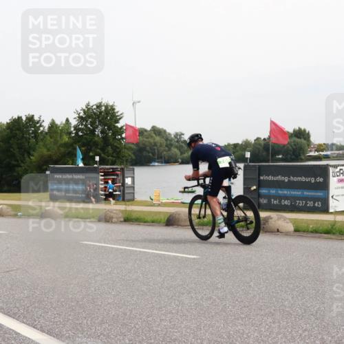 15.06.2025 - 27. Vierlanden-Triathlon H.Heesch http://msf.ph/oto/8012113 15.06.2025 11:06:14 Radfahren 206, 220, 223, 697, 705, 760 meine-sportfotos.de