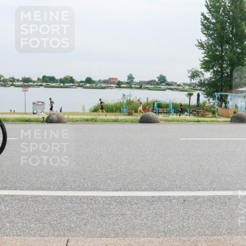 15.06.2025 - 27. Vierlanden-Triathlon H.Heesch http://msf.ph/oto/8012115 15.06.2025 11:05:42 Radfahren 82, 552 meine-sportfotos.de