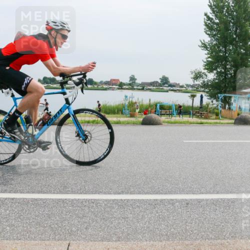 15.06.2025 - 27. Vierlanden-Triathlon H.Heesch http://msf.ph/oto/8012127 15.06.2025 11:05:42 Radfahren 82, 552 meine-sportfotos.de