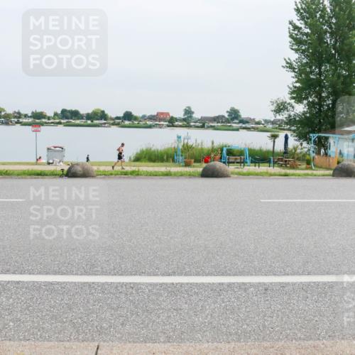 15.06.2025 - 27. Vierlanden-Triathlon H.Heesch http://msf.ph/oto/8012161 15.06.2025 11:06:06 Radfahren 220, 569, 732 meine-sportfotos.de