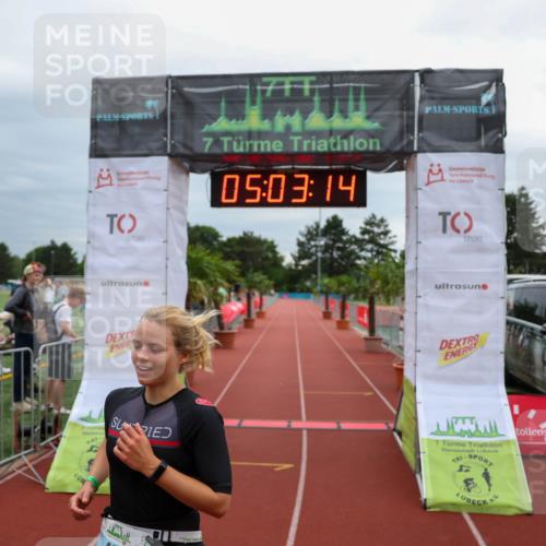 15.06.2025 - 7 Türme Triathlon Michael Strokosch http://msf.ph/oto/8012183 15.06.2025 15:03:13 Ziel 401 meine-sportfotos.de