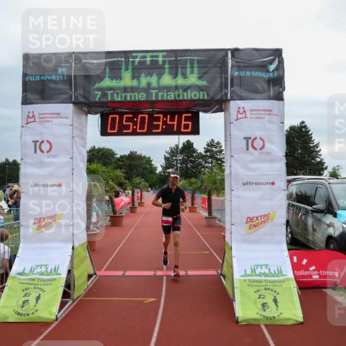 15.06.2025 - 7 Türme Triathlon Michael Strokosch http://msf.ph/oto/8012202 15.06.2025 15:03:46 Ziel 247 meine-sportfotos.de