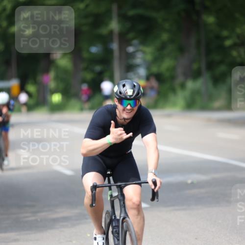 15.06.2025 - 7 Türme Triathlon Yannick Fuchs http://msf.ph/oto/8012211 15.06.2025 13:26:57 Radfahren 672, 760, 998 meine-sportfotos.de