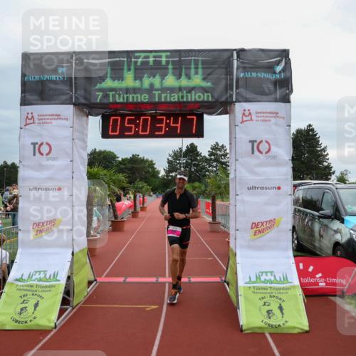 15.06.2025 - 7 Türme Triathlon Michael Strokosch http://msf.ph/oto/8012212 15.06.2025 15:03:46 Ziel 247 meine-sportfotos.de