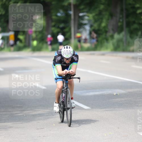15.06.2025 - 7 Türme Triathlon Yannick Fuchs http://msf.ph/oto/8012255 15.06.2025 13:26:59 Radfahren 760, 998 meine-sportfotos.de