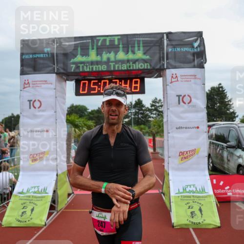 15.06.2025 - 7 Türme Triathlon Michael Strokosch http://msf.ph/oto/8012266 15.06.2025 15:03:48 Ziel 247 meine-sportfotos.de