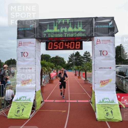 15.06.2025 - 7 Türme Triathlon Michael Strokosch http://msf.ph/oto/8012277 15.06.2025 15:04:08 Ziel 256 meine-sportfotos.de