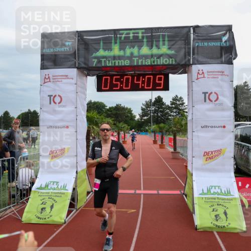 15.06.2025 - 7 Türme Triathlon Michael Strokosch http://msf.ph/oto/8012331 15.06.2025 15:04:09 Ziel 256, 299 meine-sportfotos.de