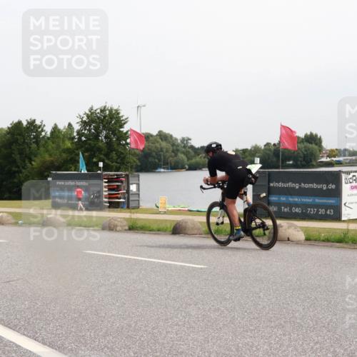 15.06.2025 - 27. Vierlanden-Triathlon H.Heesch http://msf.ph/oto/8012353 15.06.2025 11:07:46 Radfahren 515, 741 meine-sportfotos.de