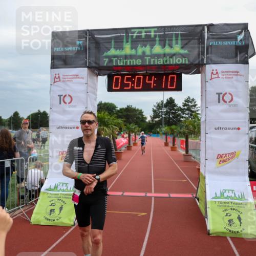 15.06.2025 - 7 Türme Triathlon Michael Strokosch http://msf.ph/oto/8012355 15.06.2025 15:04:10 Ziel 256, 299 meine-sportfotos.de