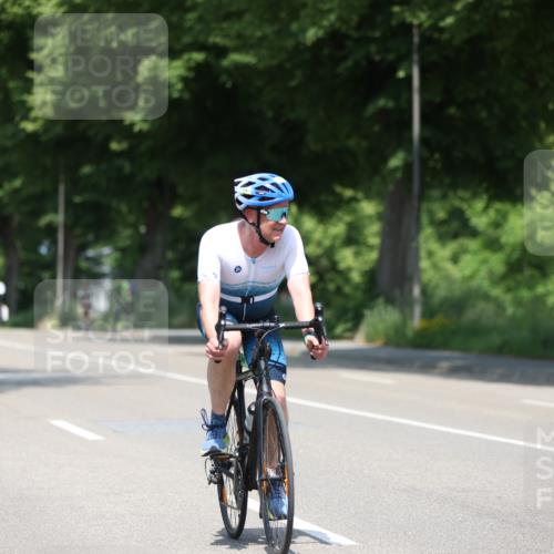 15.06.2025 - 7 Türme Triathlon Yannick Fuchs http://msf.ph/oto/8012359 15.06.2025 12:46:34 Radfahren 240, 317, 504, 605, 609 meine-sportfotos.de