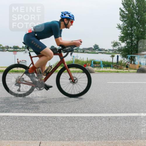 15.06.2025 - 27. Vierlanden-Triathlon H.Heesch http://msf.ph/oto/8012413 15.06.2025 11:06:48 Radfahren 21, 593 meine-sportfotos.de