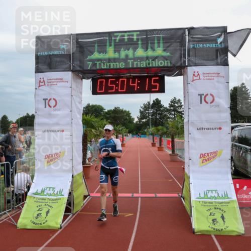 15.06.2025 - 7 Türme Triathlon Michael Strokosch http://msf.ph/oto/8012415 15.06.2025 15:04:14 Ziel 256, 299 meine-sportfotos.de