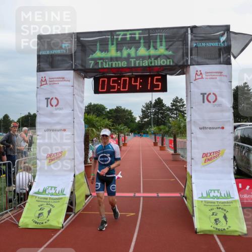 15.06.2025 - 7 Türme Triathlon Michael Strokosch http://msf.ph/oto/8012421 15.06.2025 15:04:15 Ziel 256, 299 meine-sportfotos.de