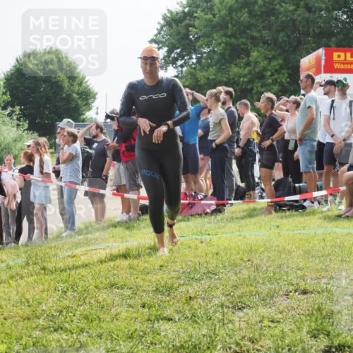 15.06.2025 - 27. Vierlanden-Triathlon KatJ http://msf.ph/oto/8012423 15.06.2025 10:14:08 Schwimmen 472, 475, 632 meine-sportfotos.de