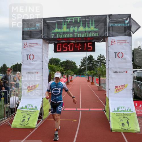 15.06.2025 - 7 Türme Triathlon Michael Strokosch http://msf.ph/oto/8012435 15.06.2025 15:04:15 Ziel 256, 299 meine-sportfotos.de