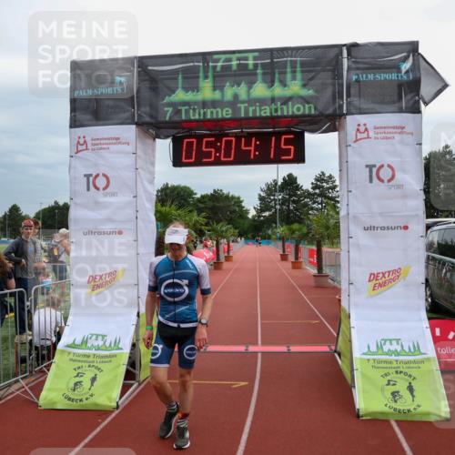 15.06.2025 - 7 Türme Triathlon Michael Strokosch http://msf.ph/oto/8012448 15.06.2025 15:04:15 Ziel 256, 299 meine-sportfotos.de