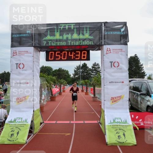 15.06.2025 - 7 Türme Triathlon Michael Strokosch http://msf.ph/oto/8012453 15.06.2025 15:04:37 Ziel 535 meine-sportfotos.de