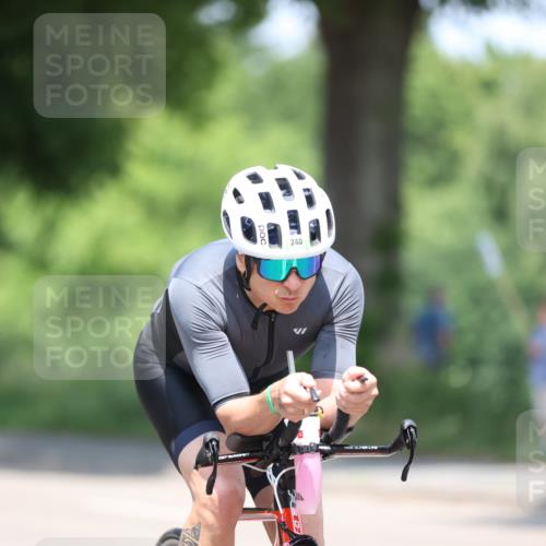 15.06.2025 - 7 Türme Triathlon Yannick Fuchs http://msf.ph/oto/8012491 15.06.2025 12:46:39 Radfahren 240 meine-sportfotos.de
