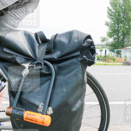 15.06.2025 - 27. Vierlanden-Triathlon H.Heesch http://msf.ph/oto/8012513 15.06.2025 11:06:54 Radfahren 214, 226, 227, 593, 691 meine-sportfotos.de