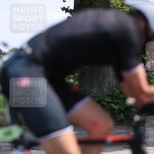 15.06.2025 - 7 Türme Triathlon Yannick Fuchs http://msf.ph/oto/8012541 15.06.2025 12:46:41 Radfahren 240, 543 meine-sportfotos.de