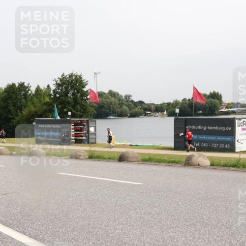 15.06.2025 - 27. Vierlanden-Triathlon H.Heesch http://msf.ph/oto/8012605 15.06.2025 11:08:37 Radfahren 163, 581, 722, 727 meine-sportfotos.de