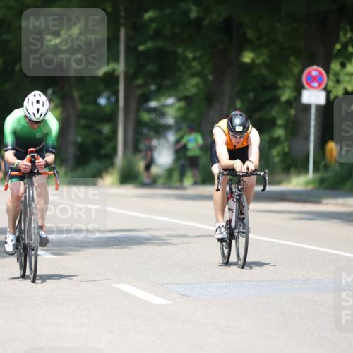 15.06.2025 - 7 Türme Triathlon Yannick Fuchs http://msf.ph/oto/8012616 15.06.2025 12:46:49 Radfahren 490, 496, 543 meine-sportfotos.de