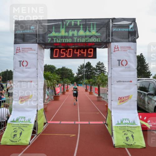 15.06.2025 - 7 Türme Triathlon Michael Strokosch http://msf.ph/oto/8012660 15.06.2025 15:04:49 Ziel 233, 484 meine-sportfotos.de