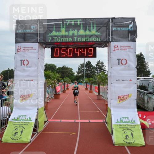 15.06.2025 - 7 Türme Triathlon Michael Strokosch http://msf.ph/oto/8012671 15.06.2025 15:04:49 Ziel 233, 484 meine-sportfotos.de