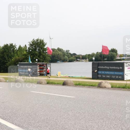15.06.2025 - 27. Vierlanden-Triathlon H.Heesch http://msf.ph/oto/8012745 15.06.2025 11:08:41 Radfahren 163, 495, 581, 619 meine-sportfotos.de