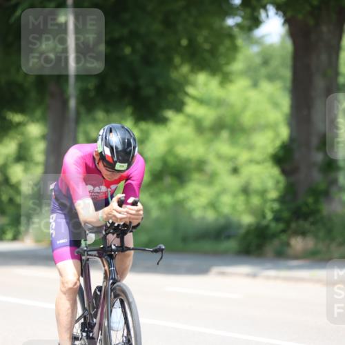 15.06.2025 - 7 Türme Triathlon Yannick Fuchs http://msf.ph/oto/8012746 15.06.2025 12:46:54 Radfahren 278, 294, 406, 439, 490, 496, 636 meine-sportfotos.de