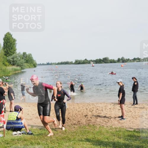 21.06.2025 - 27. Vierlanden-Triathlon MichiJ http://msf.ph/oto/8012761 15.06.2026 10:15:03 Schwimmen 480, 521, 525, 528, 570, 587, 592, 597, 605, 635 meine-sportfotos.de