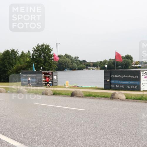 15.06.2025 - 27. Vierlanden-Triathlon H.Heesch http://msf.ph/oto/8012762 15.06.2025 11:08:42 Radfahren 163, 495, 581, 619 meine-sportfotos.de
