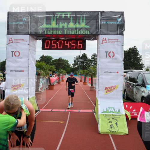 15.06.2025 - 7 Türme Triathlon Michael Strokosch http://msf.ph/oto/8012784 15.06.2025 15:04:56 Ziel 318, 484 meine-sportfotos.de